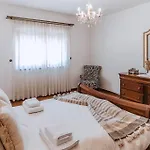 Casa Do Patio - 3 Bedrooms, Ponte Rol