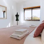 Casa Do Patio - 3 Bedrooms, Ponte Rol Hébergement de vacances