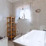 Casa Do Patio - 3 Bedrooms, Ponte Rol Hébergement de vacances *