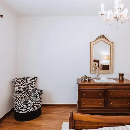 Semesterbostad Casa Do Patio - 3 Bedrooms, Ponte Rol