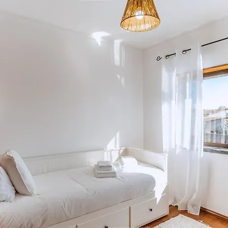 Casa de Férias Casa Do Patio - 3 Bedrooms, Ponte Rol *