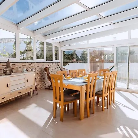 Semesterbostad Casa Do Patio - 3 Bedrooms, Ponte Rol Torres Vedras