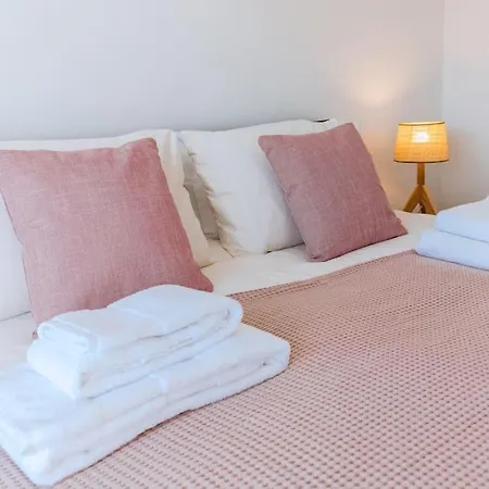 Semesterbostad Casa Do Patio - 3 Bedrooms, Ponte Rol *