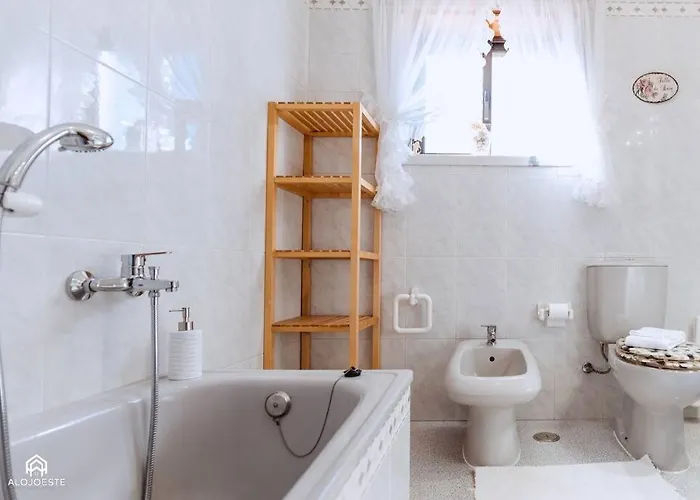 Casa Do Pátio - 3 Bedrooms, Ponte Rol Torres Vedras